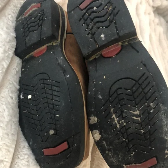 Kids cowboy boots.